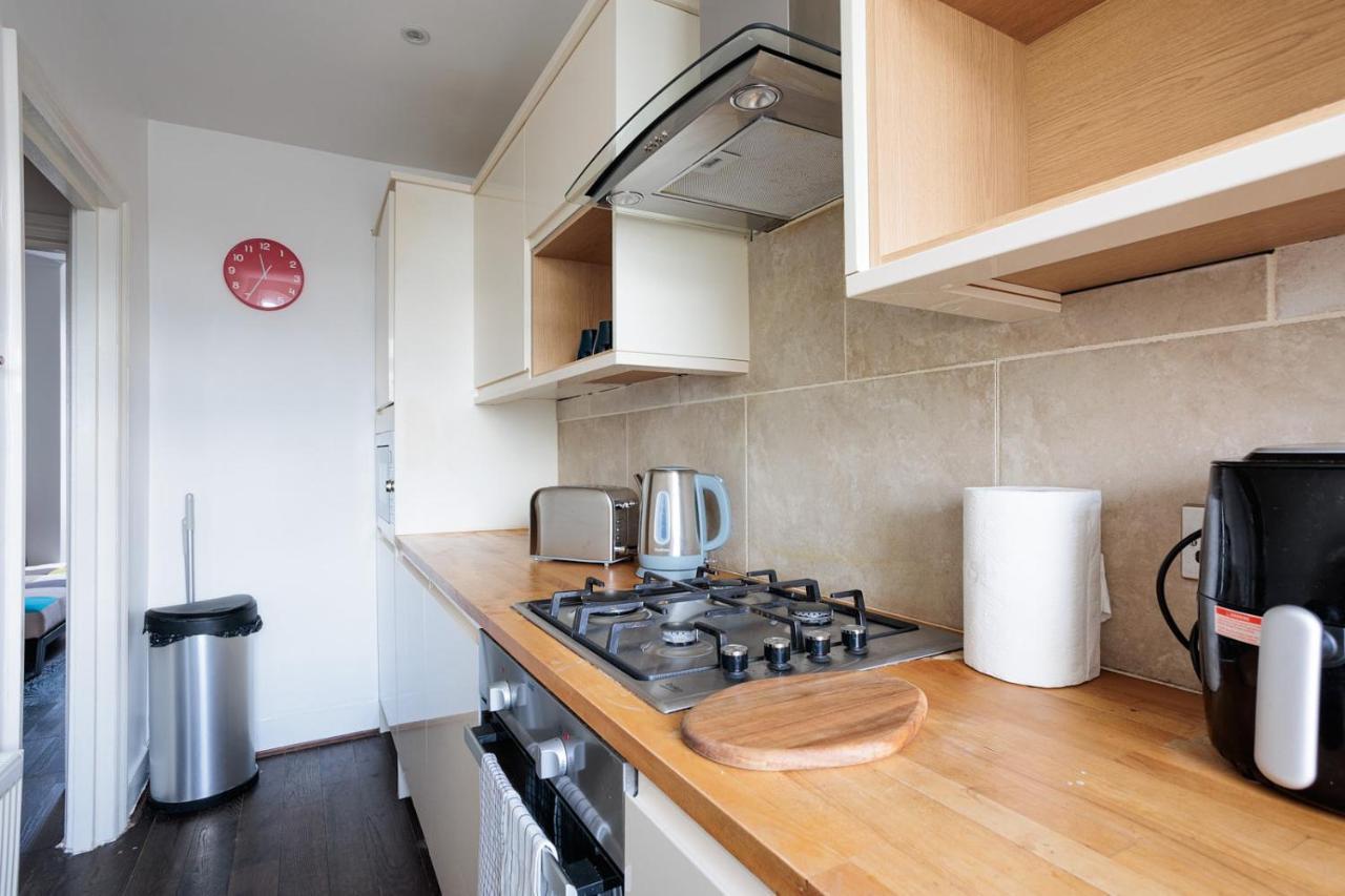 Apartamento Entire Luxurious Flat Sleeps 4 Persons Londres Exterior foto
