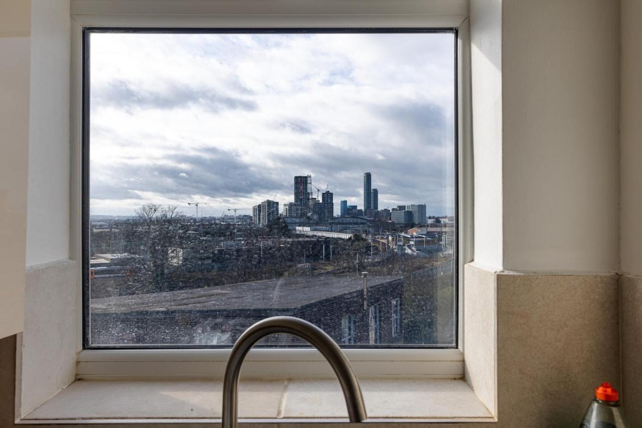 Apartamento Entire Luxurious Flat Sleeps 4 Persons Londres Exterior foto