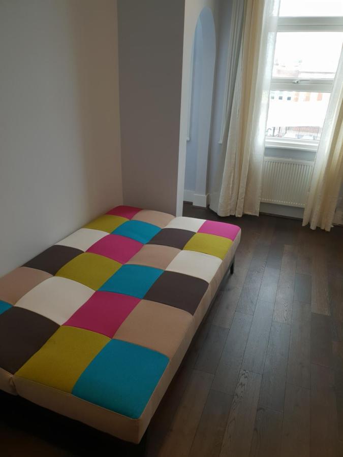 Apartamento Entire Luxurious Flat Sleeps 4 Persons Londres Exterior foto